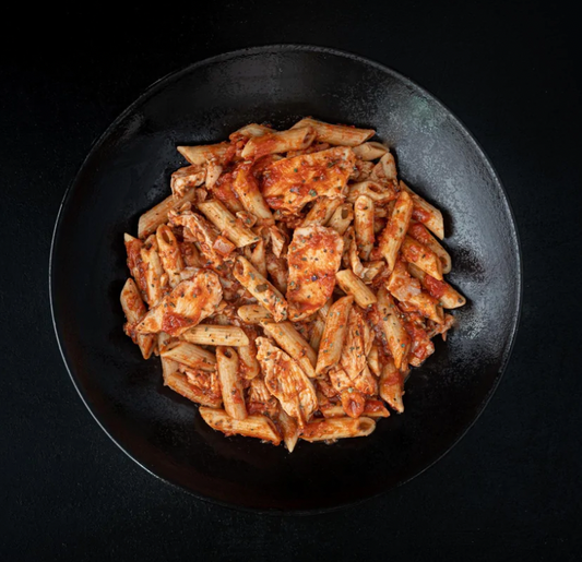 Pure Power Pulled Chicken Fillet with Wholemeal Pasta